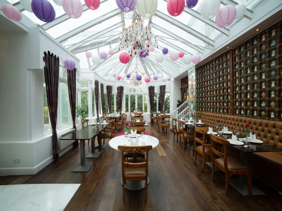 בראקנל Fines Bayliwick Hotel מראה חיצוני תמונה