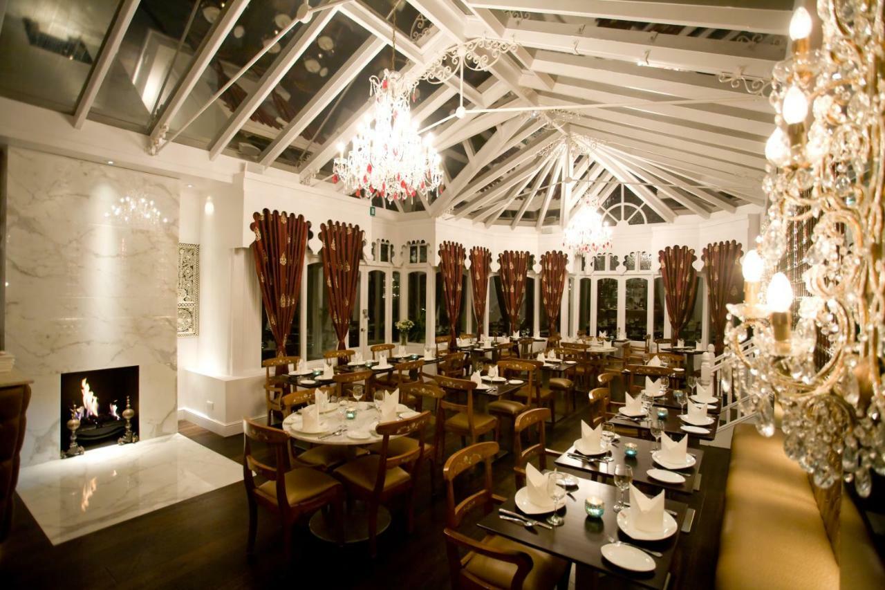 בראקנל Fines Bayliwick Hotel מראה חיצוני תמונה